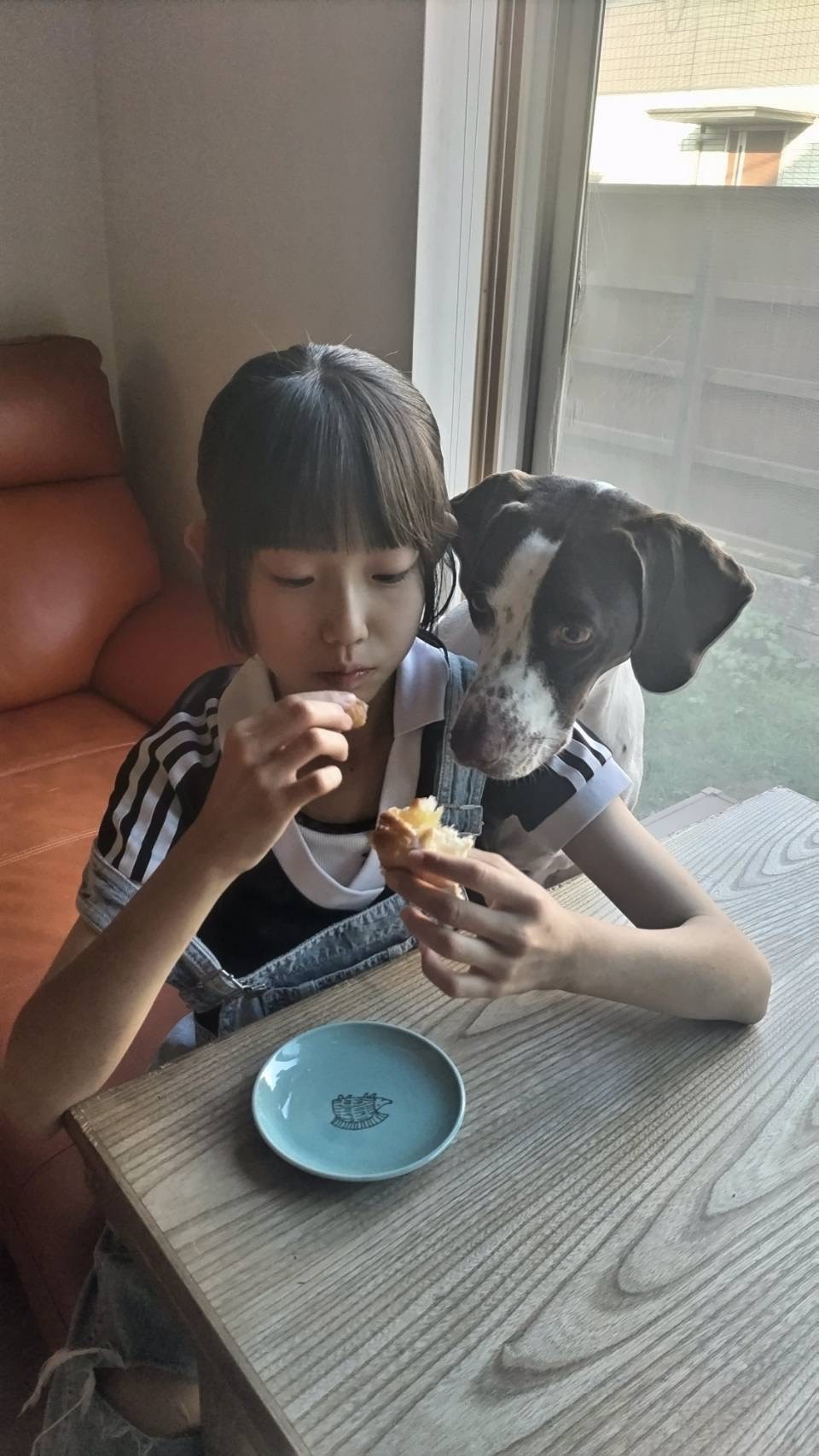 お姉ちゃん、僕にも一口ちょうだい❣️